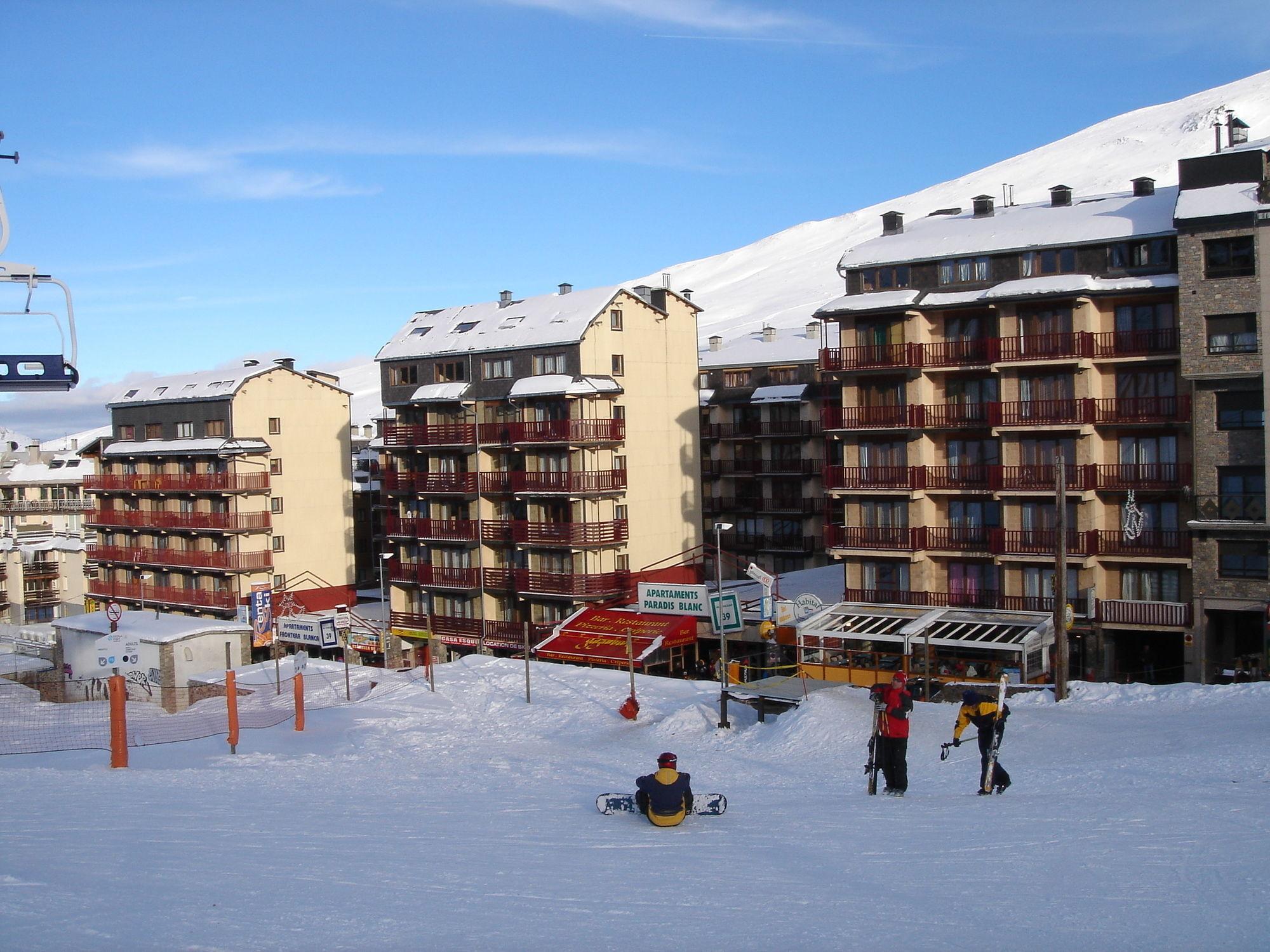 Apartamentos Paradis Blanc 3000 Pas De La Casa Exterior photo